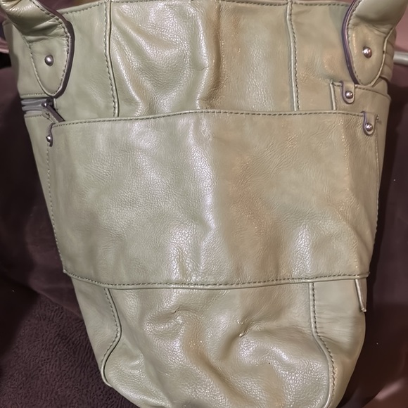 Designer bag, beautiful green leather,Liz Claiborne. New. So gorgeous! - Picture 4 of 4